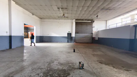 Industrial-warehouse-To-Let-in-Benrose (7)